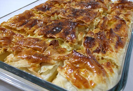 Makarna Böreği Yufkasız Tarifi ve Malzemeleri